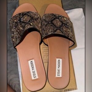 STEVE MADDEN SNAKE GEM SANDAL